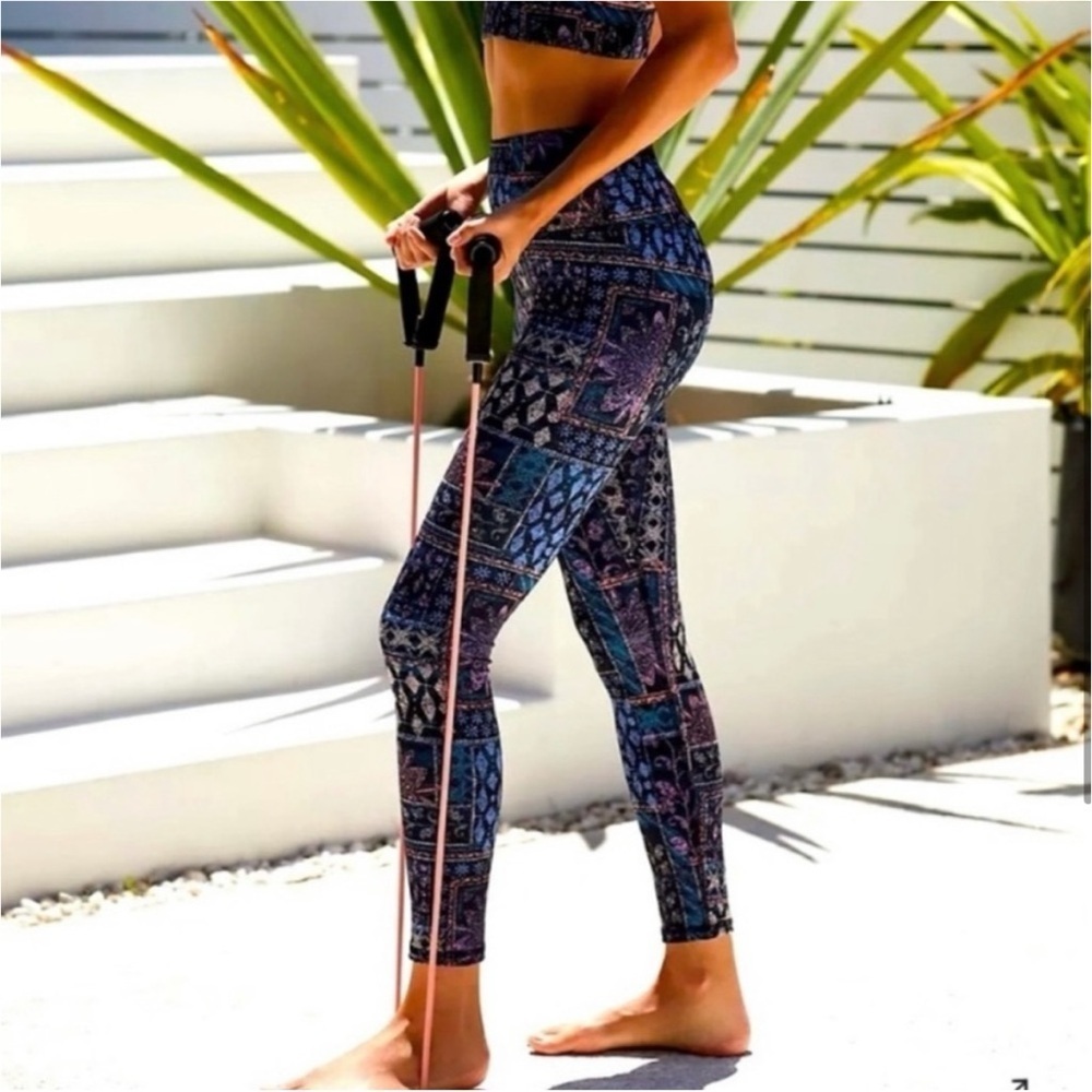 Anthropologie Daily Practice Leggings Women XS Floral Tribal Athletic Sporty NEW
